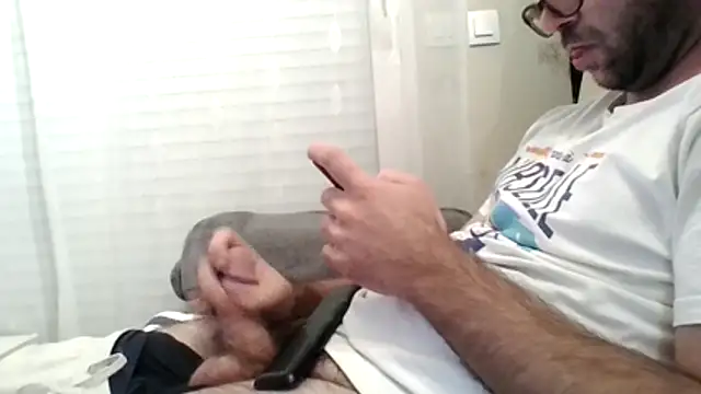 Snapshot of Florent1307 chatting on 07-01-26, 09:14 Florent1307 online show from 07-01-26, 09:14