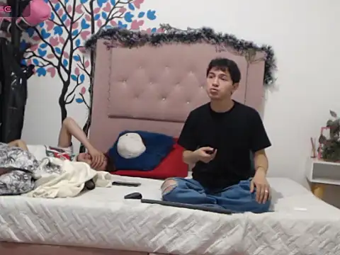 crissfer1 online show from 03-02-26, 06:04