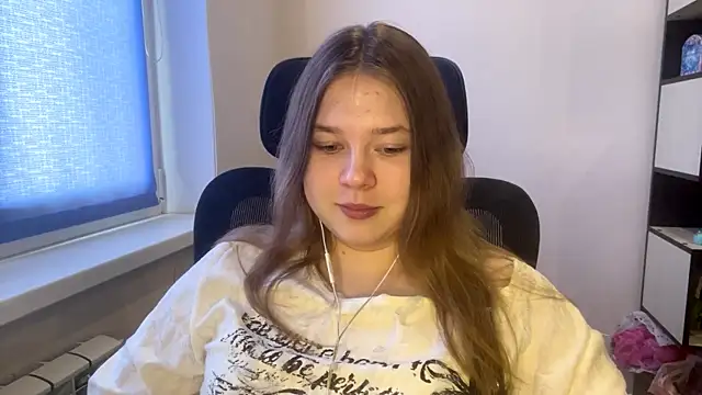 TomikoPfau online show from 03-29-26, 08:03