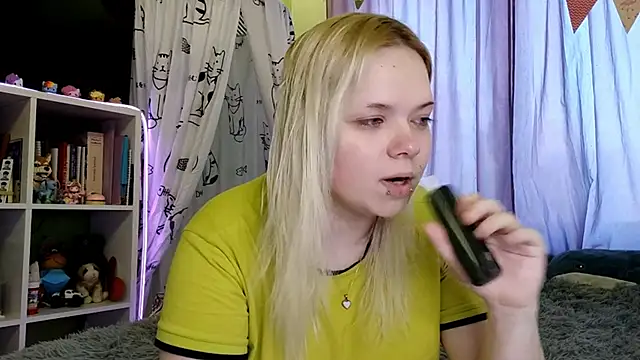 Snapshot of Karengilgun chatting on 02-25-26, 02:59 Karengilgun online show from 02-25-26, 02:59