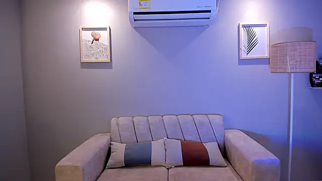 Snapshot of enma_glas chatting on 04-27-26, 12:36 enma glas online show from 04-27-26, 12:36