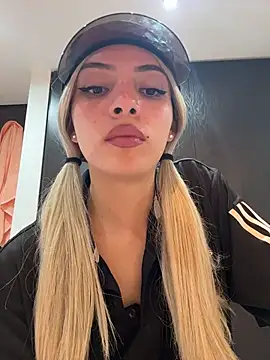 romanovanita online show from 03-13-26, 04:19