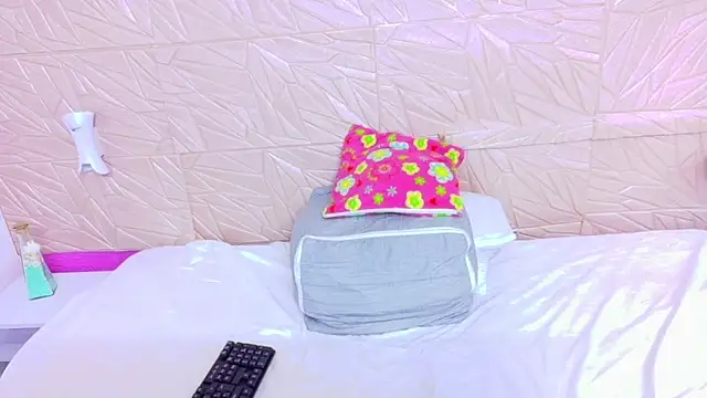 nina bae online show from 03-31-26, 08:42