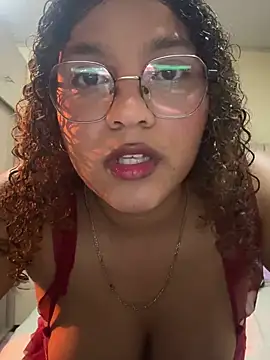 Snapshot of KendyLove_ chatting on 07-09-26, 05:44 KendyLove online show from 07-09-26, 05:44