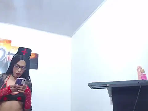 Snapshot of cellesthee chatting on 02-25-26, 11:03 cellesthee online show from 02-25-26, 11:03