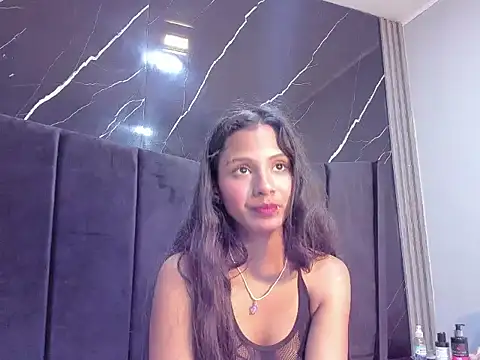 Snapshot of Juna_Hyl chatting on 02-27-26, 02:00 Juna Hyl online show from 02-27-26, 02:00