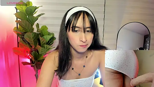 Antonella Moretti  online show from 04-18-26, 03:43