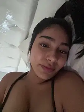 Snapshot of Linarodri chatting on 05-25-26, 09:54 Linarodri online show from 05-25-26, 09:54