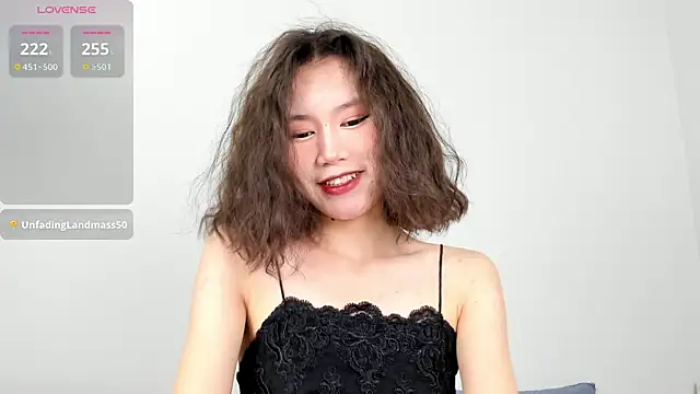 Kiraeko online show from 05-20-26, 02:29