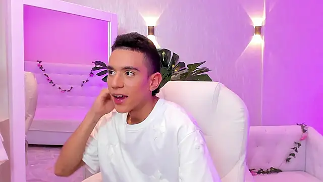 dominicjonnes online show from 02-25-26, 06:39