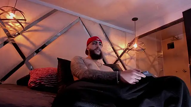 SantiagoHincapiie online show from 03-05-26, 04:19