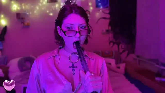 Snapshot of VelvetLiquorrr chatting on 02-25-26, 02:54 VelvetLiquorrr online show from 02-25-26, 02:54