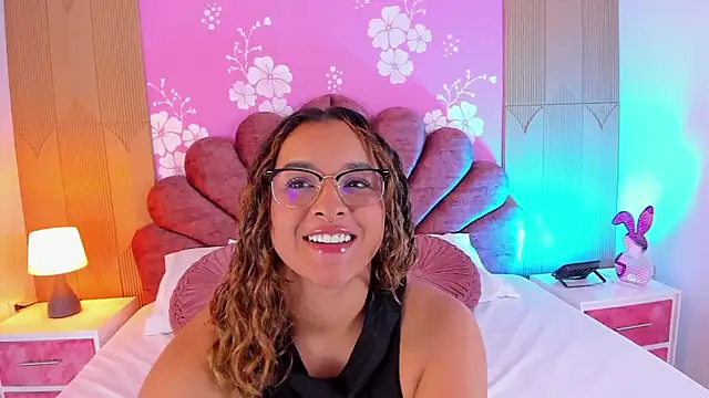 Sara colyn online show from 03-06-26, 09:44