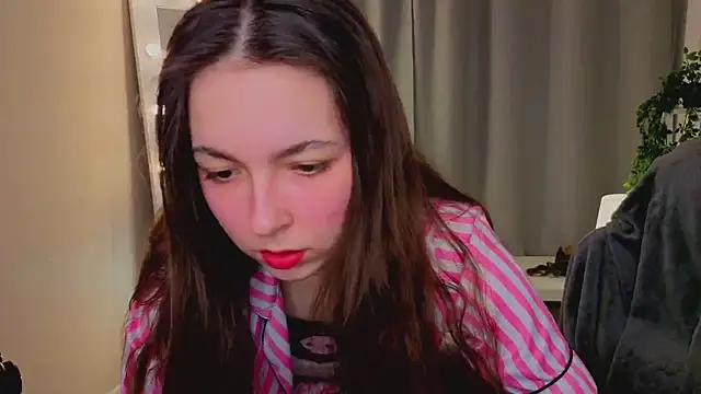 BellaThery online show from 03-05-26, 05:14