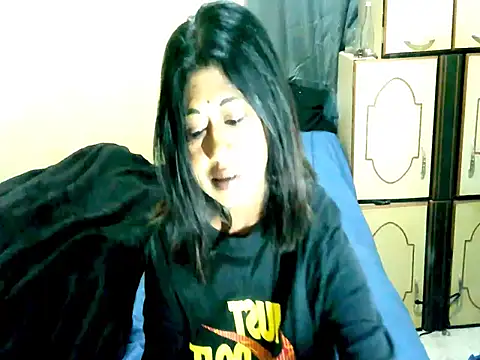 Snapshot of IndianPleasures21 chatting on 04-27-26, 09:57 IndianPleasures21 online show from 04-27-26, 09:57