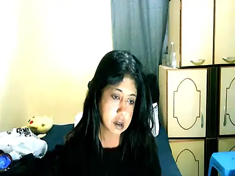 Snapshot of IndianPleasures21 chatting on 05-20-26, 02:12 IndianPleasures21 online show from 05-20-26, 02:12