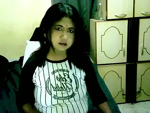 Snapshot of IndianPleasures21 chatting on 06-01-26, 06:53 IndianPleasures21 online show from 06-01-26, 06:53