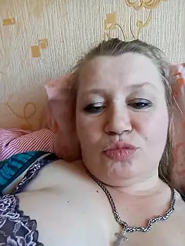 Snapshot of KiraStanton chatting on 04-26-26, 08:34 KiraStanton online show from 04-26-26, 08:34