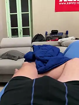 Snapshot of foudesexe23 chatting on 02-21-26, 07:26 foudesexe23 online show from 02-21-26, 07:26