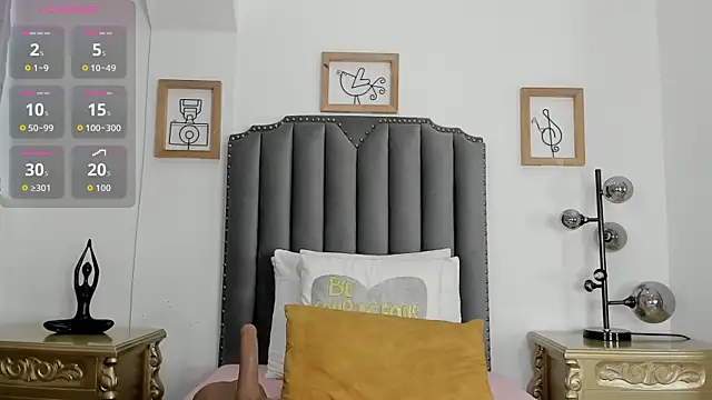 Snapshot of julietta_pink chatting on 07-09-26, 12:09 julietta pink online show from 07-09-26, 12:09