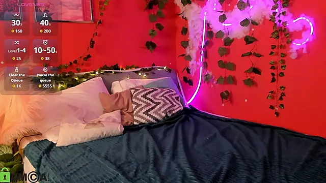 Tiffany Robinson online show from 03-04-26, 02:50