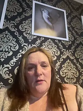 Snapshot of Busty-GilfQuinn chatting on 02-20-26, 06:52 Busty-GilfQuinn online show from 02-20-26, 06:52