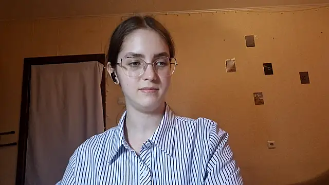 Snapshot of Katelemon chatting on 06-16-26, 02:09 Katelemon online show from 06-16-26, 02:09
