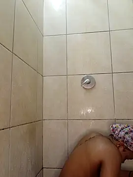 BiancaB1 online show from 04-18-26, 06:56