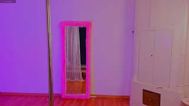 Snapshot of 11itt1efox chatting on 07-05-26, 09:55 11itt1efox online show from 07-05-26, 09:55