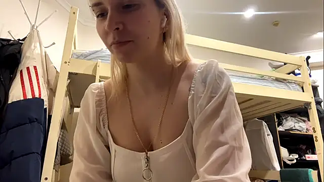 LiraDreamX online show from 02-26-26, 03:22