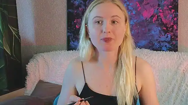Snapshot of Lanavi_Smile chatting on 07-15-26, 06:18 Lanavi Smile online show from 07-15-26, 06:18