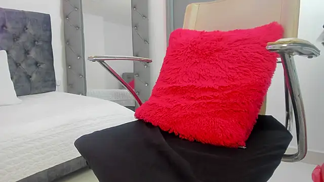 Evelyn  Cortes online show from 02-27-26, 07:36