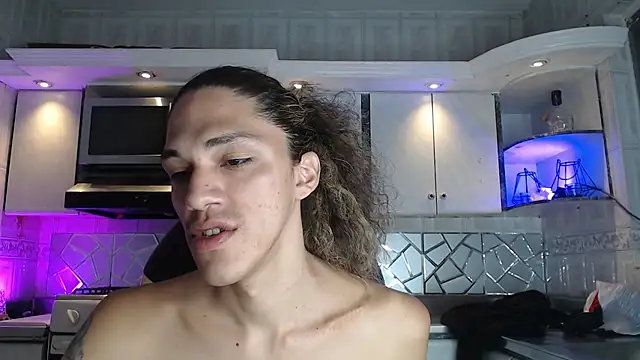 CrisOzzz online show from 04-09-26, 06:13