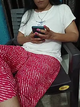 Queenlipx online show from 03-11-26, 04:24