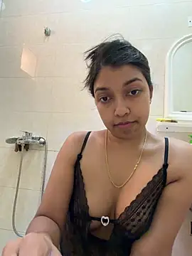 Snapshot of sessy_grl chatting on 02-23-26, 12:13 sessy grl online show from 02-23-26, 12:13