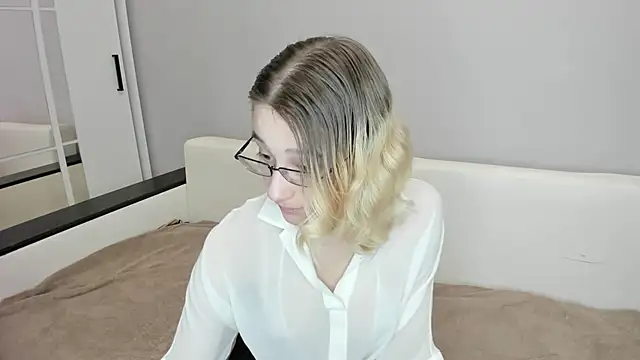 Snapshot of Silva-Tailll chatting on 02-26-26, 06:07 Silva-Tailll online show from 02-26-26, 06:07