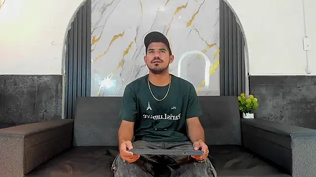 Latins on fire online show from 04-17-26, 11:13