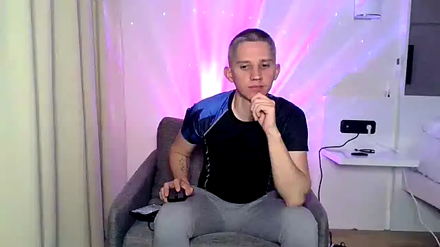 RyanRubber online show from 05-05-26, 07:44
