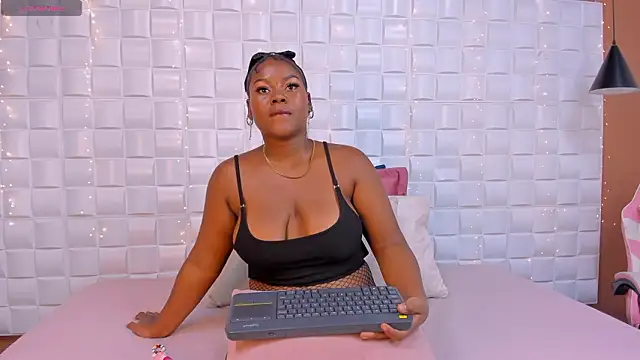 Snapshot of RebeccaBourbon chatting on 03-02-26, 07:43 RebeccaBourbon online show from 03-02-26, 07:43