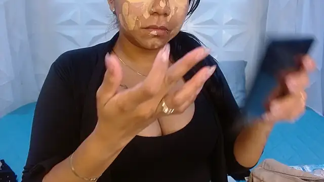 Elizabeth Suan  online show from 03-27-26, 11:32