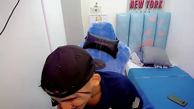 Snapshot of Houston_bby_ chatting on 02-22-26, 07:34 Houston bby online show from 02-22-26, 07:34