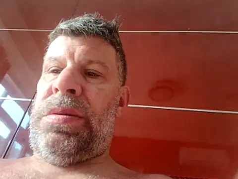 Snapshot of stud2512 chatting on 05-09-26, 06:51 stud2512 online show from 05-09-26, 06:51