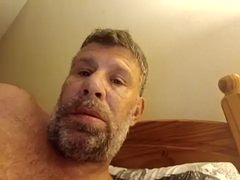 Snapshot of stud2512 chatting on 05-14-26, 05:47 stud2512 online show from 05-14-26, 05:47