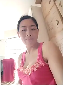 Snapshot of lris-Beauty77 chatting on 02-27-26, 07:19 lris-Beauty77 online show from 02-27-26, 07:19