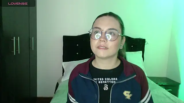 Snapshot of Ana__arms chatting on 03-01-26, 02:30 Ana arms online show from 03-01-26, 02:30