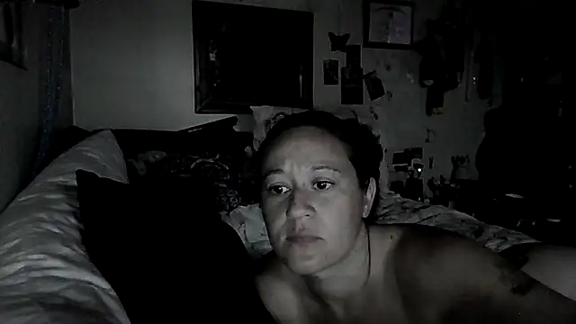 Snapshot of HarmlessPiece89 chatting on 06-11-26, 03:54 HarmlessPiece89 online show from 06-11-26, 03:54
