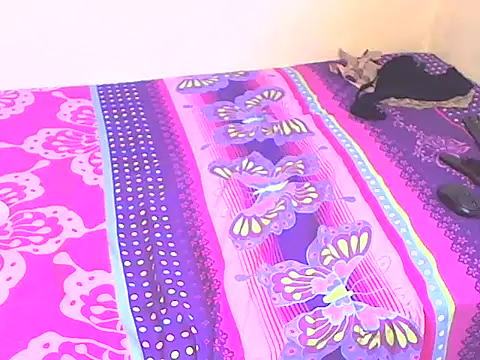 Snapshot of SweetChubbyQueen chatting on 02-25-26, 05:06 SweetChubbyQueen online show from 02-25-26, 05:06