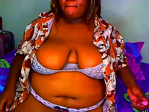 Snapshot of SweetChubbyQueen chatting on 03-01-26, 10:56 SweetChubbyQueen online show from 03-01-26, 10:56