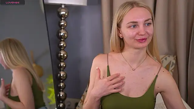 BabyBeckkky online show from 03-02-26, 08:43