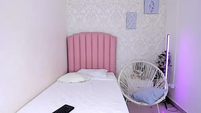 Mara Galle online show from 04-18-26, 07:58